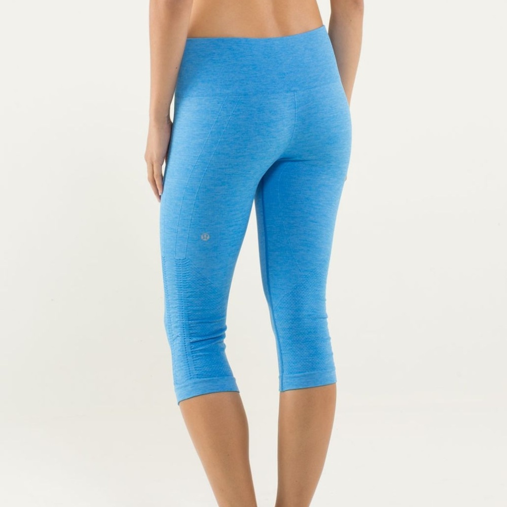 Lululemon In The Flow Crop Blue Pants- Sz 6